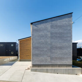 「平屋のように暮らせる」1.5階建ての家